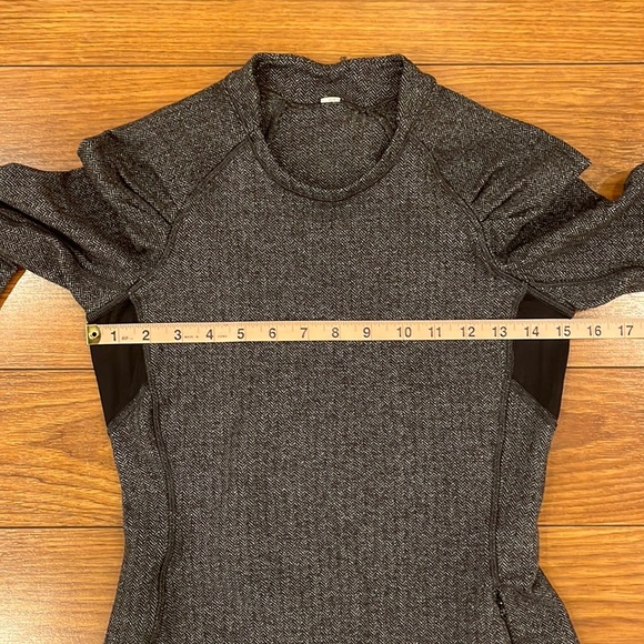 Lululemon Think Fast Long Sleeve Grey Pattern Sweater - Picture 14 of 16